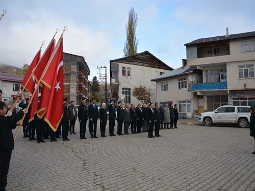 Cumhuriyetimizin Kurucusu Ulu Önder Gazi Mustafa Kemal Atatürk, Ölümünün 84. Yıl Dönümünde Saygı ve Özlemle Anıldı